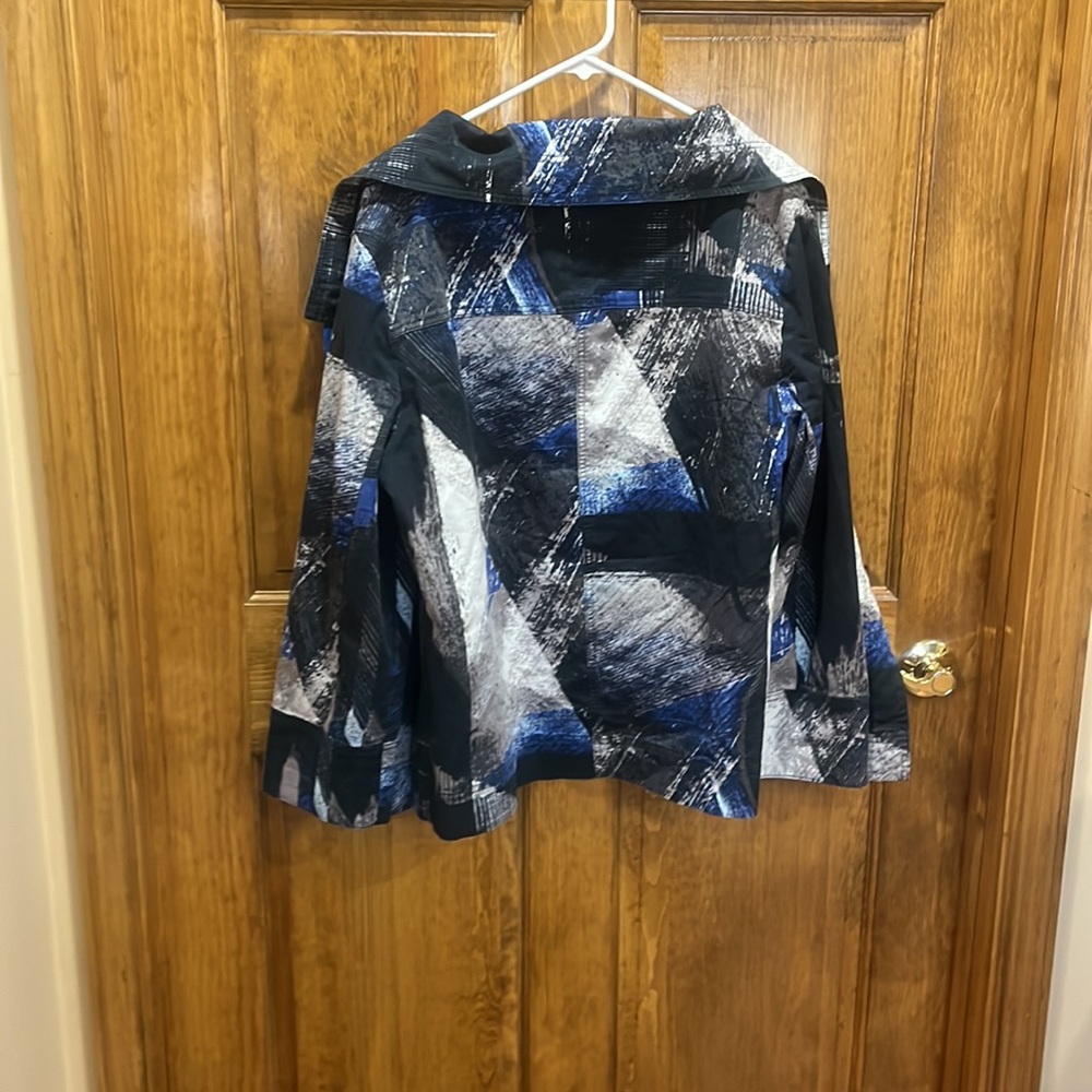 Jacket - Picture 10 of 10